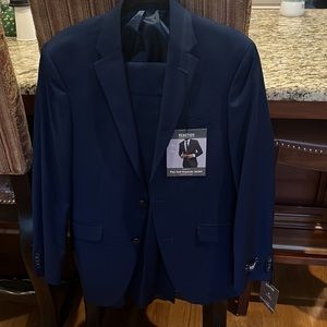 Prom Season is here.. NWT Men’s Suit Gorgeous Quality and Beautiful Blue !